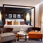 Centrum فندق