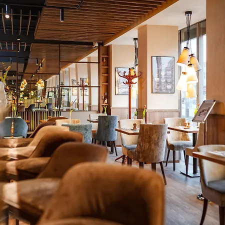 מלון Centrum ז'שוב