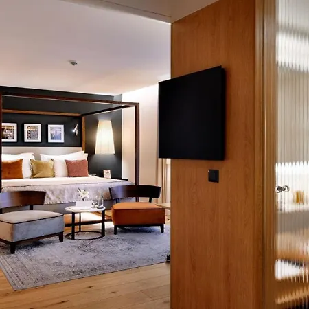 Centrum 4* ז'שוב