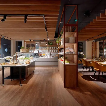 Centrum 4* رشيشوف
